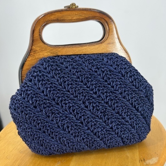 Vintage Japan boHo granny cottage core navy blue woven straw wood handle purse - Picture 3 of 11